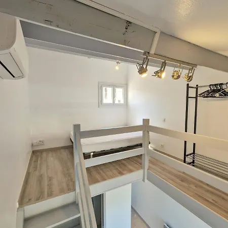 Duplex Entierement Renove Avec Balcon & Parking *
